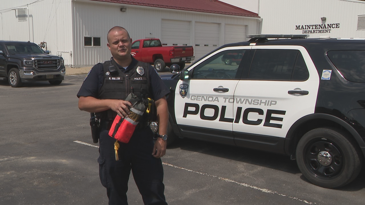 Genoa Township police officer rescues drowning kayaker on Hoover