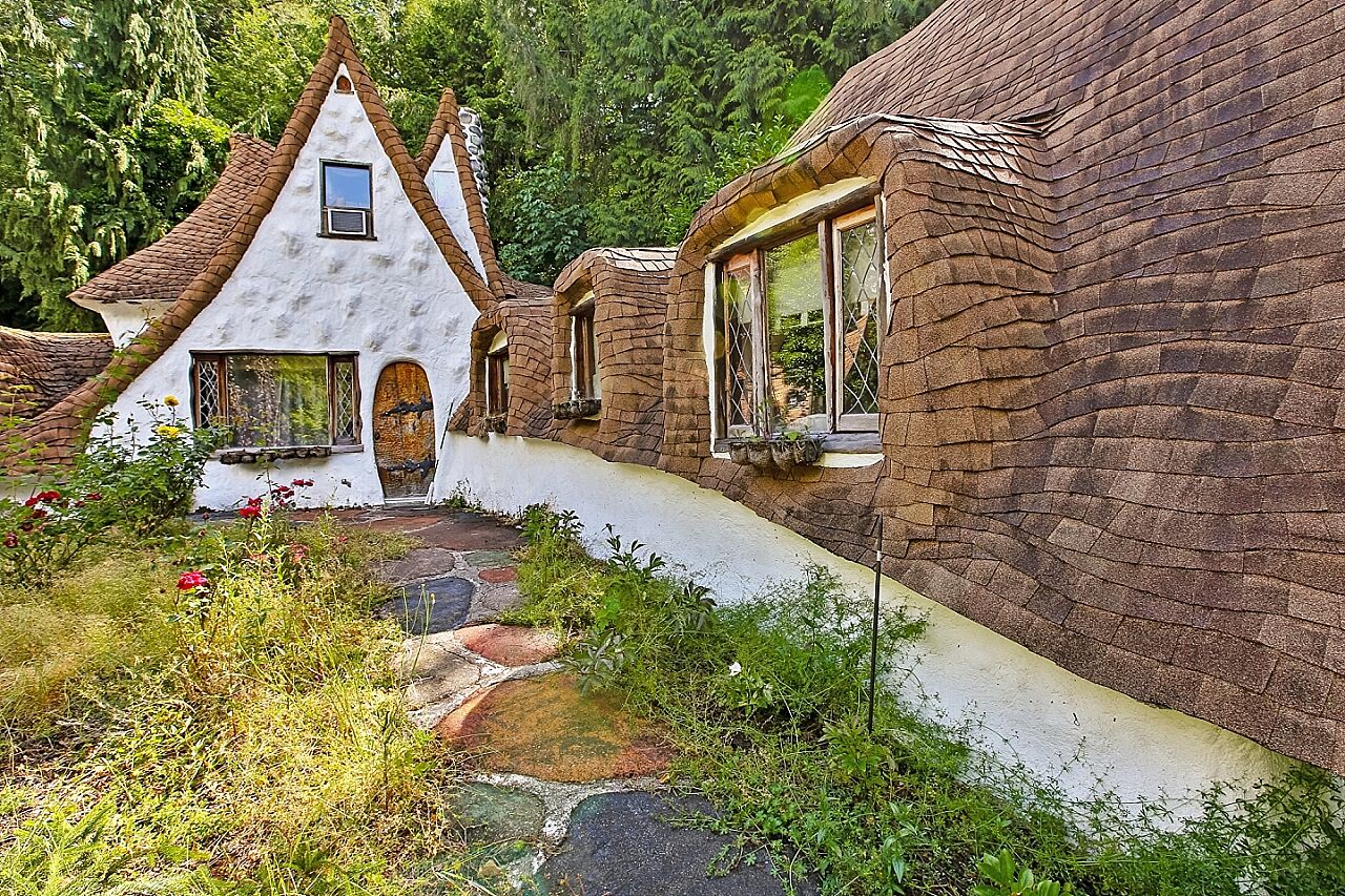 For sale 'Snow White's cottage' in Kitsap County KOMO