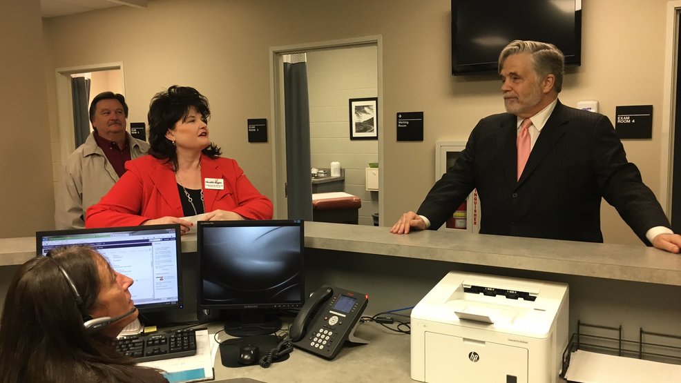 Mayor donates 5,000 to West Virginia Health Right, says he supports