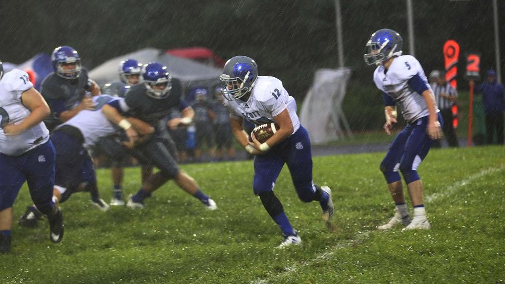 Saturday High School Rivals Football1022 - Copy.jpg
