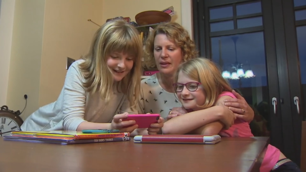Media Guidelines For Kids Of All Ages >> Social Media Guidelines How To Tell If Your Kids Spend Too Much Time Media Guidelines For Kids Of All Ages >> Social Media Guidelines How To Tell If Your Kids Spend Too Much Time