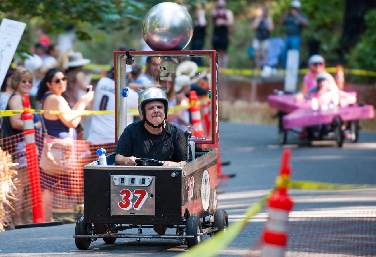 Photos 2016 Adult Soap Box Derby races through Mt. Tabor Park KATU