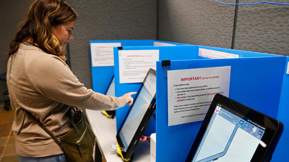 Voting Machines Georgia AP19309537909146.jpg
