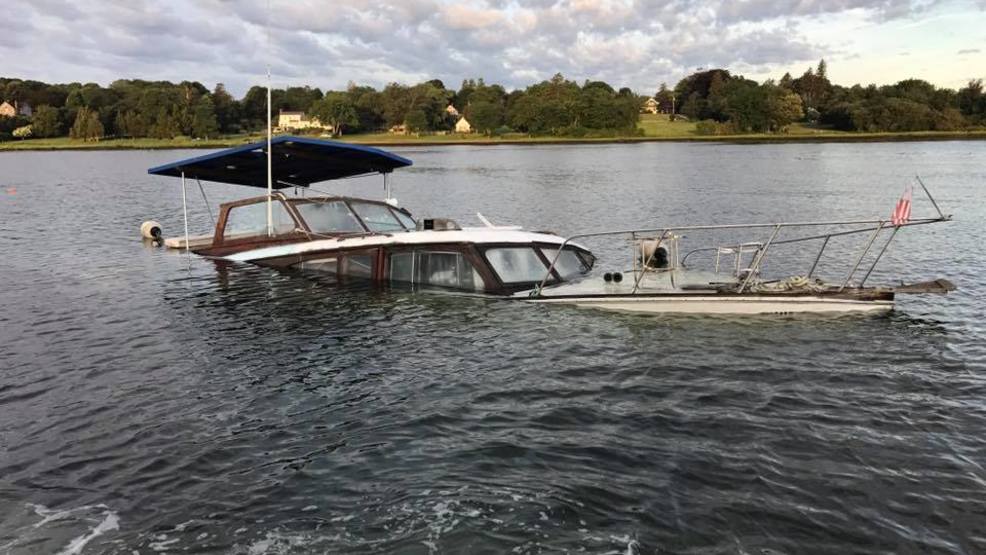 boat on fire driving down road boat sinks in tiverton pond wjar boat on fire driving down road boat sinks in tiverton pond wjar