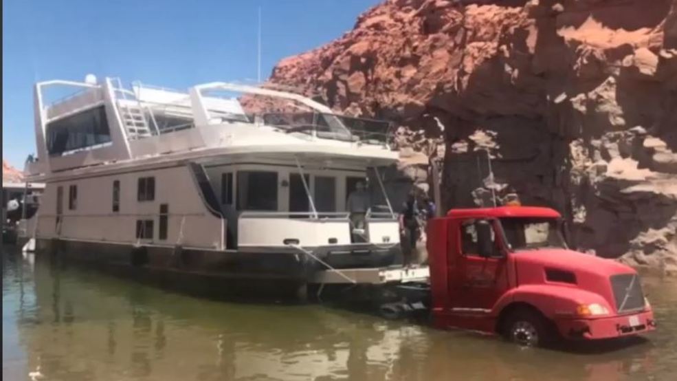 House boat sinking at Lake Powell captures video viewers' attention KJZZ