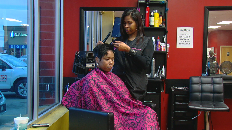 Cincinnati Stylists Donating Haircuts To Furloughed