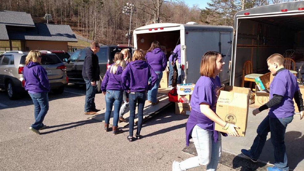 Local students deliver donations to fire victims WKRC