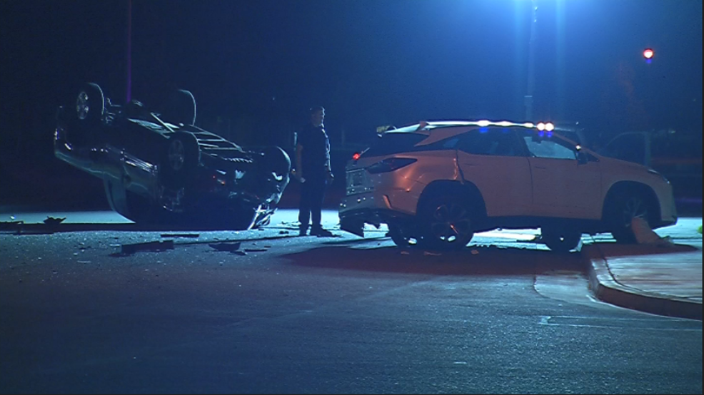 Woman dies from SW Bakersfield crash KBAK