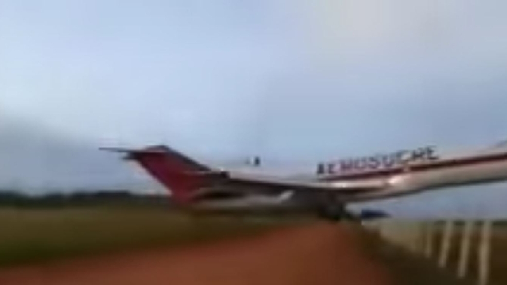 Five killed in boeing 727 cargo jet crash in colombia komo