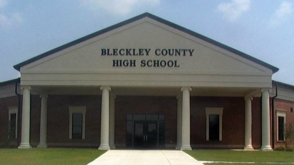 Authorities Investigating Alleged Student teacher Relationship At