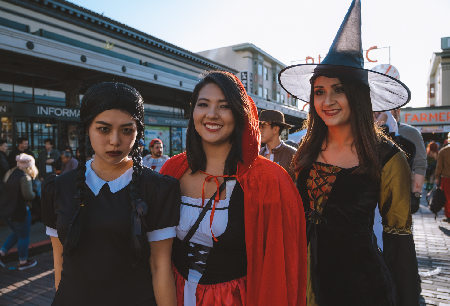 Photos: Hundreds Spook Seattle's Streets During Annual Halloween Pub ...