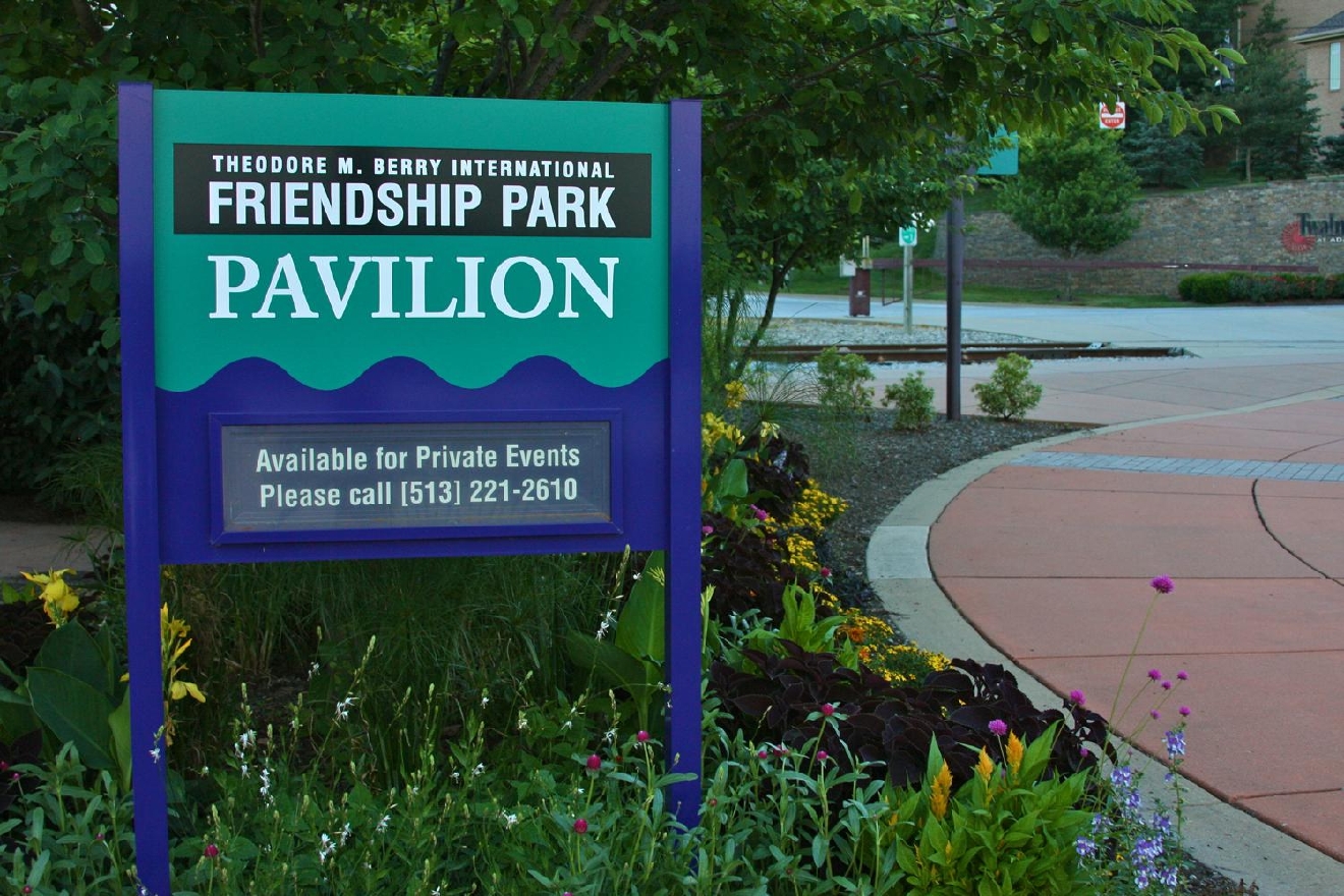 Photos Magic Hour At Friendship Park Cincinnati Refined